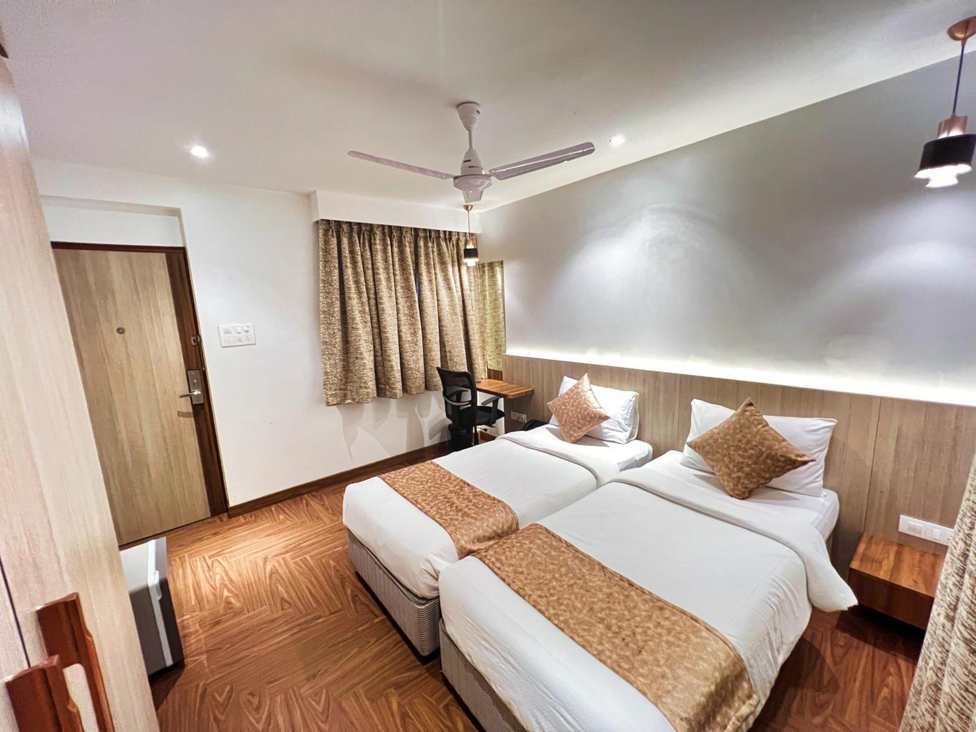 White House By Maxxvalue Service Apartments Bandra Mumbai Exterior photo